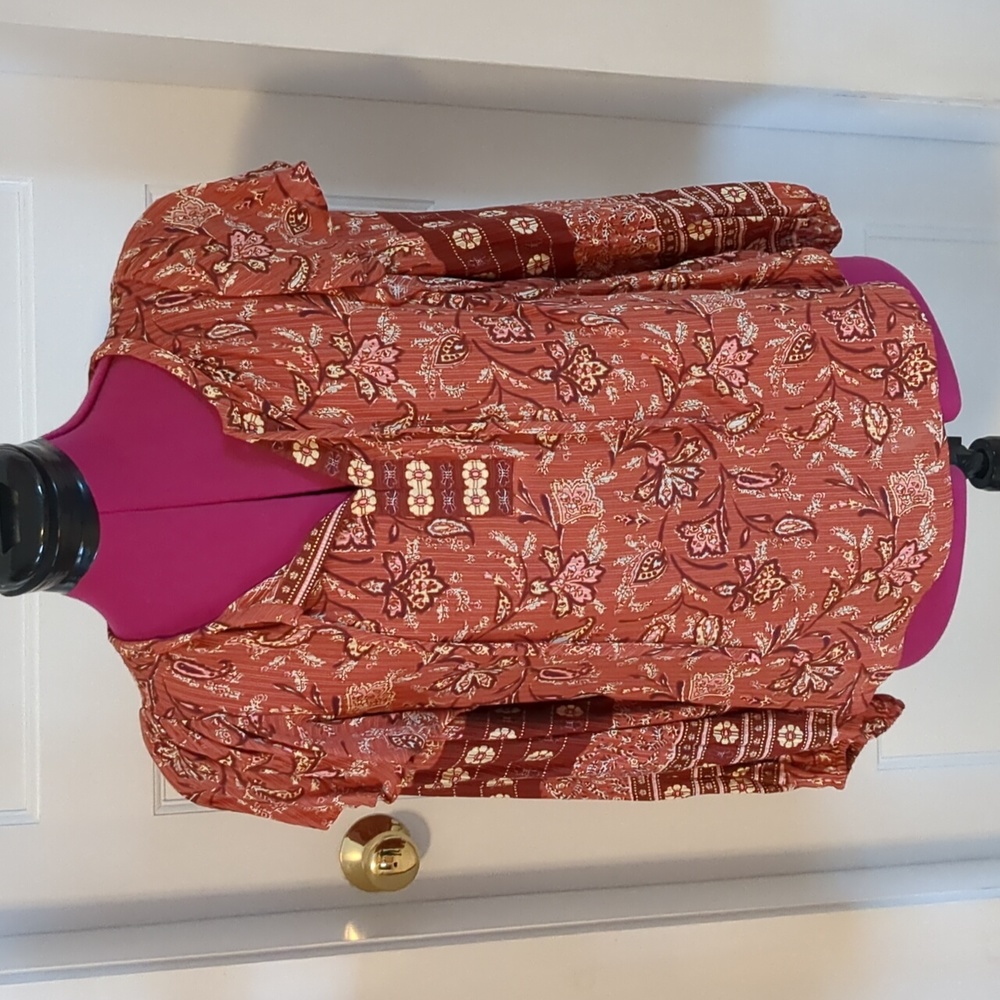 Loft 3/4 Ruffle Sleeve Split Tie Neck Paisley Print Top SP